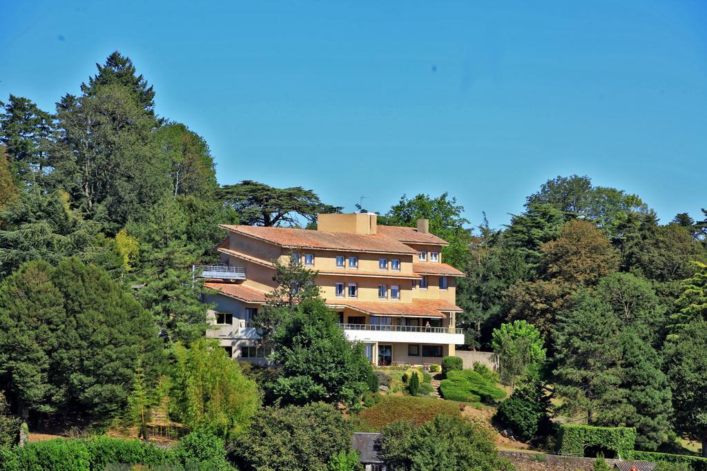 Logis Hotel De La Bruyere Pouzauges Exterior foto